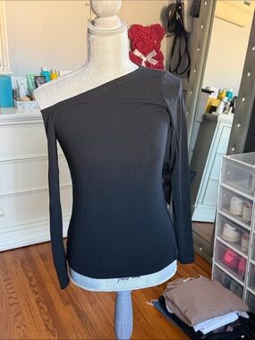 Women’s One-Shoulder Long-Sleeve Top - Black